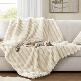 CozyStripe Faux Rabbit Fur Deken