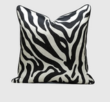 Zebra Luxe Jacquard Kussenhoes – Modern Minimalistisch Afrikaans Design | Zwart-Wit