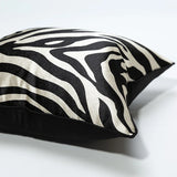 Zebra Luxe Jacquard Kussenhoes – Modern Minimalistisch Afrikaans Design | Zwart-Wit