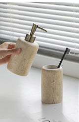 Wabi-Sabi Luxe Badkamer Set – Keramiek & Travertijn