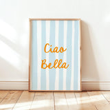 CiaoBella Saliegroen Typografie Canvas – Trendy Aesthetic Keuken & Woondecoratie