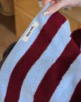 Luxe gestreepte gekamde katoenen handdoek