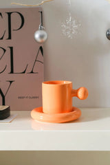 LuxeAura Keramische Koffiemok met Onderzetter – Elegante Porseleinen Koffiekop Set voor Stijlvol Genieten