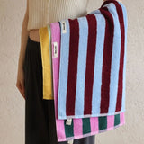 Luxe gestreepte gekamde katoenen handdoek