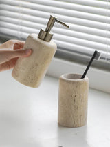 Wabi-Sabi Luxe Badkamer Set – Keramiek & Travertijn